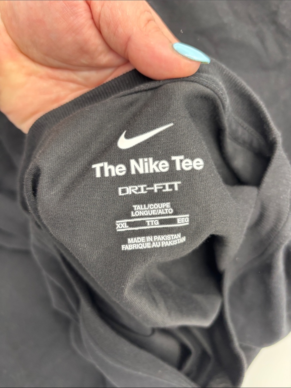 Nike Dri-FIT Short Sleeve Training Tee in Black - Picture 5 of 7